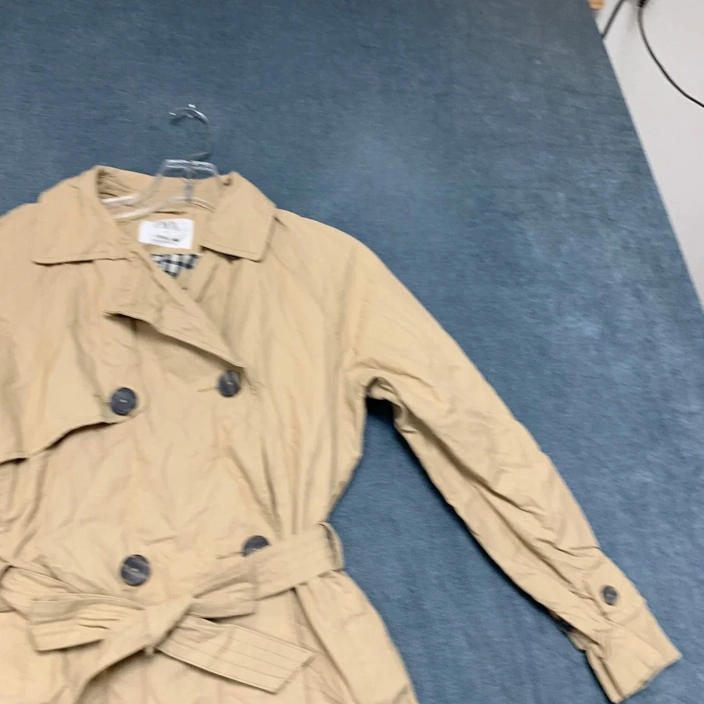 Zara Trench Coat Girls 13-14 Beige Lined Vented Back Double Breasted Tie Waist